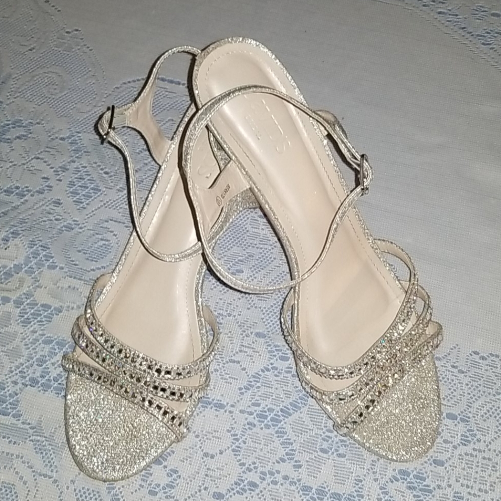 David's Bridal Silver Metallic Formal 1.5"…